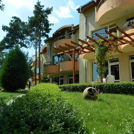 Хотел Family Privileg 3*