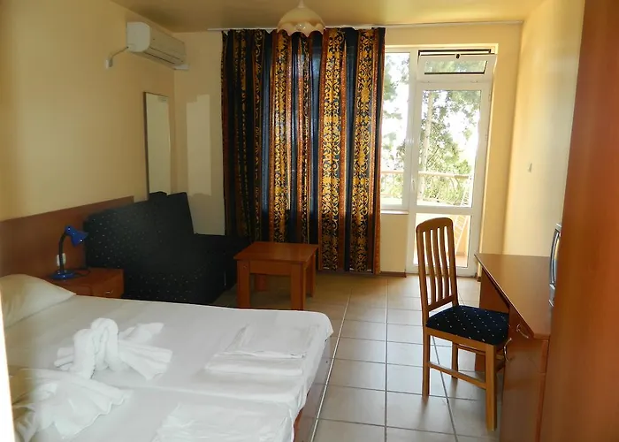 Family Privileg 酒店 阳光海滩