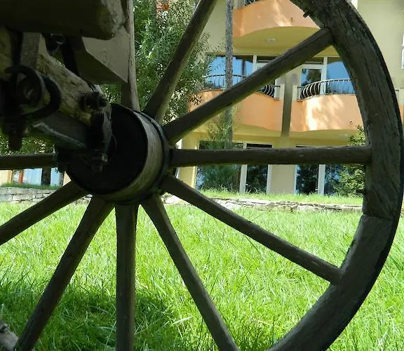 Family Privileg 酒店 3*